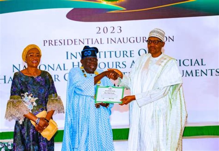 
‘Accepting A National Award From Buhari Is A National Shame’ – Burna Boy Told 