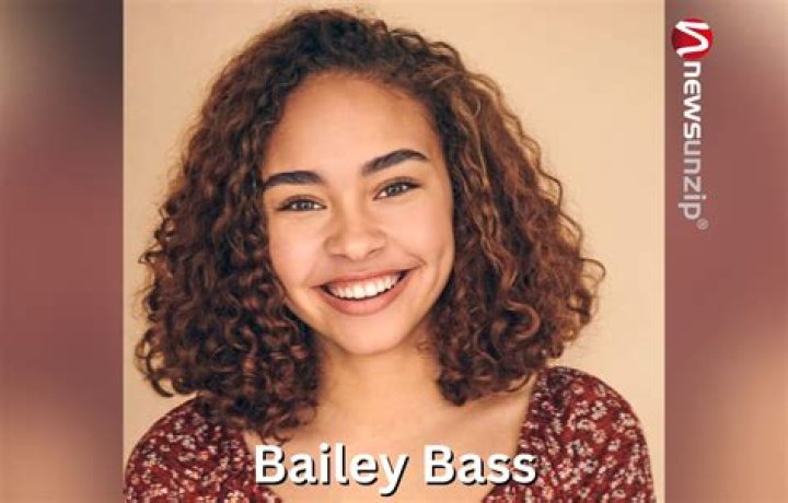 
Alecssa Lorenza (TikTok Star) Biography, Age, Height, Net Worth 
