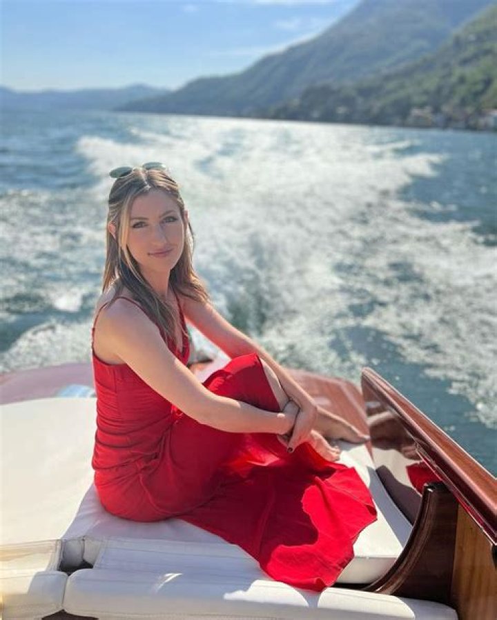 Alex Hogan Height, Weight, Net Worth, Age, Birthday, Wikipedia, Who, Nationality, Biography