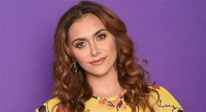 Alyson Stoner Height, Weight, Net Worth, Age, Birthday, Wikipedia, Who, Nationality, Biography