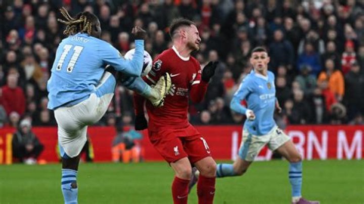 
Antony gets in fight with Lewis Dunk after hard foul on Mac Allister in Manchester United vs Brighton game: Watch 