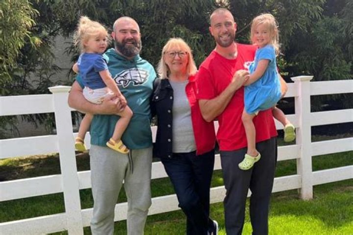 Are Aidan Hutchinson Parents Still Married? Mom Dad And Family – Does He Have A Brother?