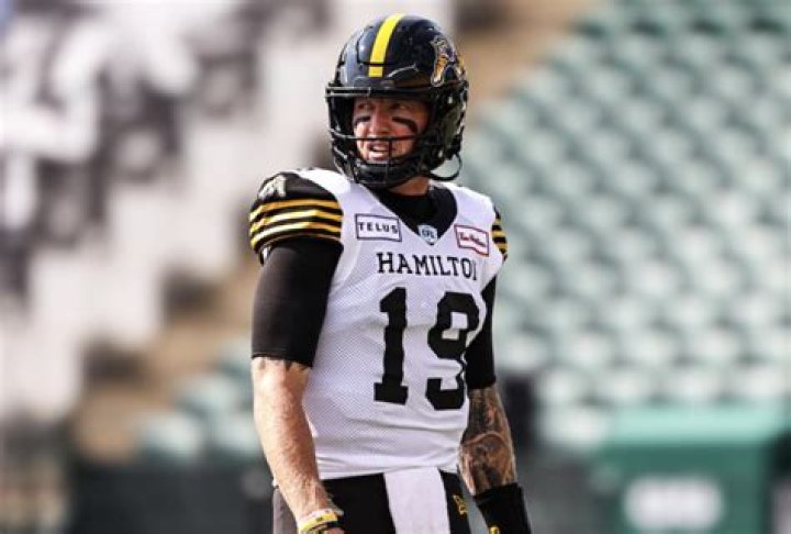 Bo Levi Mitchell Net Worth – Quarterback Salary And Earnings Breakdown
