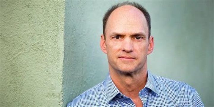 
Brian Stepanek Height, Weight, Net Worth, Age, Birthday, Wikipedia, Who, Nationality, Biography 
