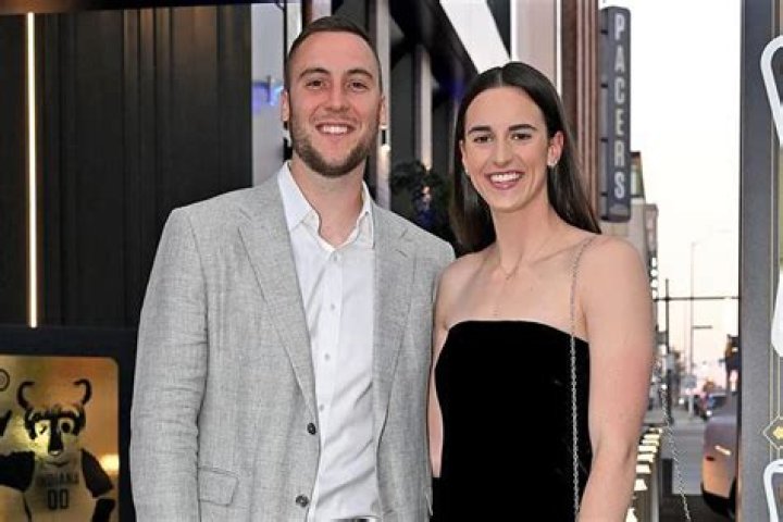 Caitlin Clark Iowa Boyfriend and Parents, Is She Related To Dallas Clark?