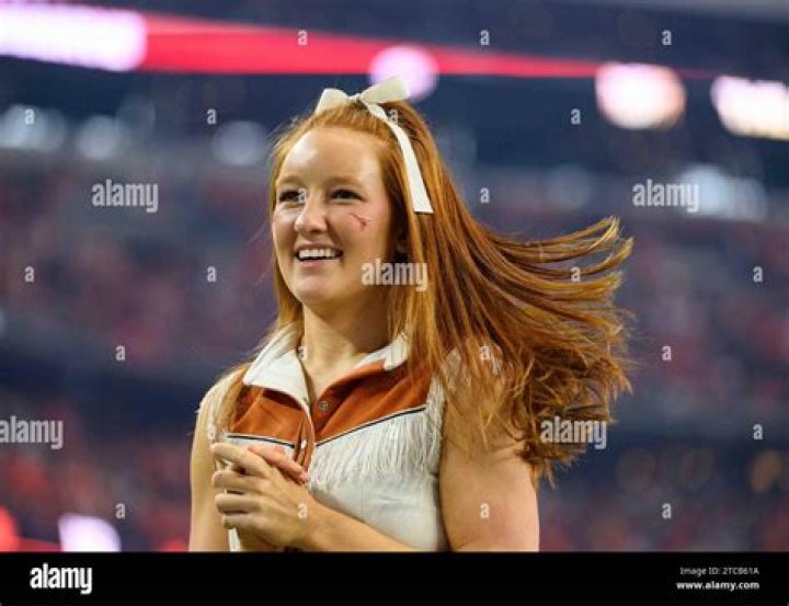 Case McCoy Wife Jessica Kennemer Was Former Longhorns Cheerleader