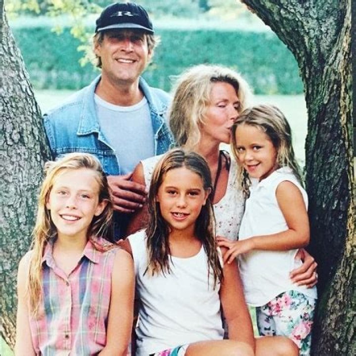 Chevy Chase is Married to a Wife: Jayni Chase. Kids.