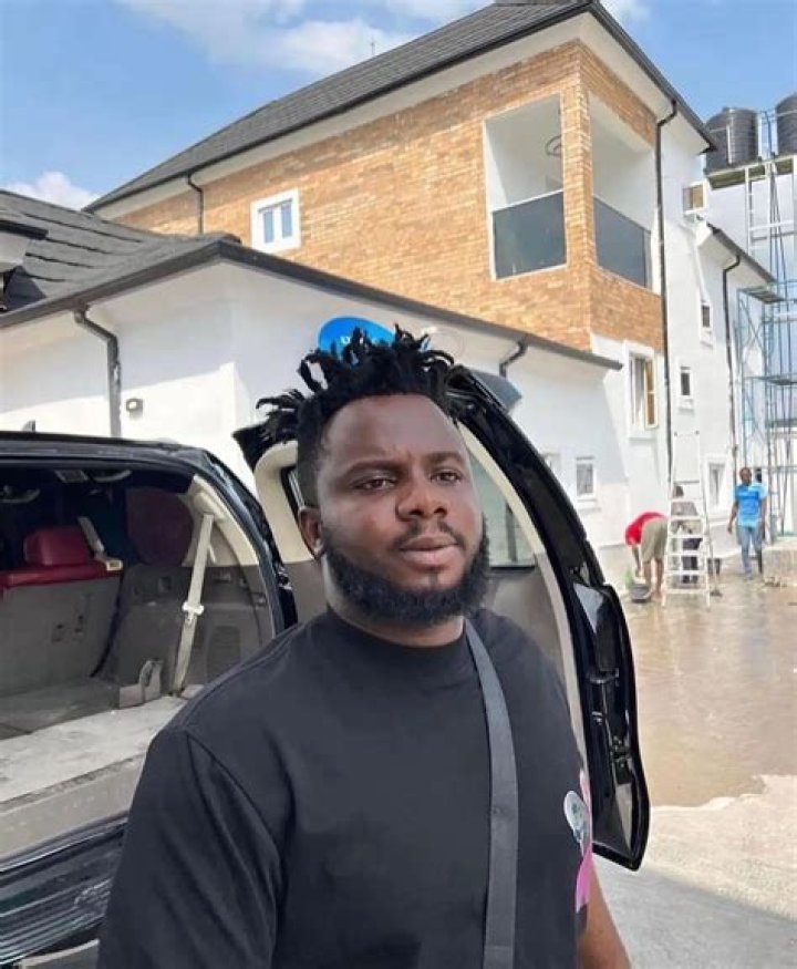 
Comedian Oga Sabinus Receives New Car To Replace His Damaged Car 