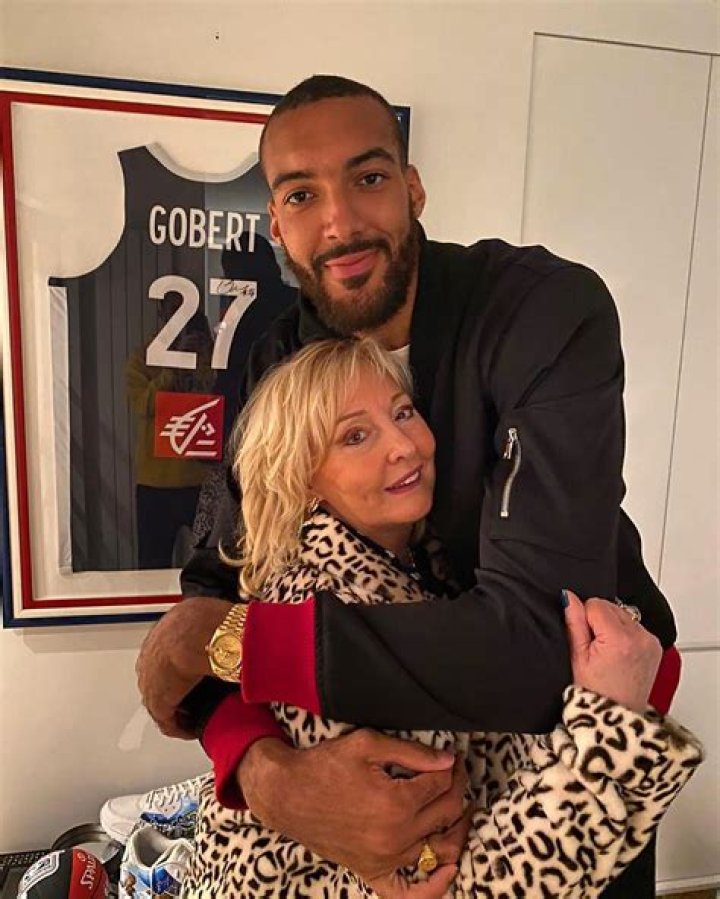 Corinne Gobert Age, Birthday, Wikipedia, Who, Nationality, Biography