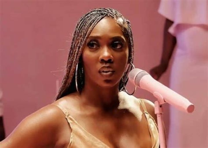 
Cynthia Morgan knocks troll, drags Tiwa Savage, Seyi Shay in process 