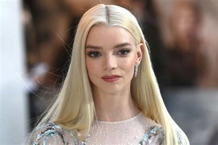 
Dakota Striplin Height, Weight, Net Worth, Age, Birthday, Wikipedia, Who, Nationality, Biography 