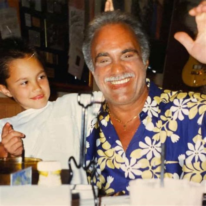 
Darren Barnet Siblings and Family Grew Up In Orlando, Florida 