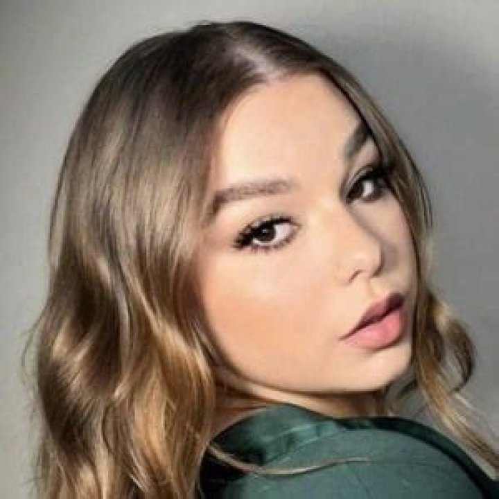 Emily Mazza (TikTok Star) Height, Weight, Net Worth, Age, Birthday, Wikipedia, Who, Nationality, Biography