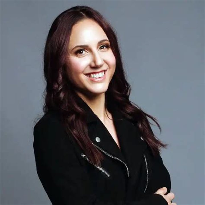 Emily Roeske Height, Weight, Net Worth, Age, Birthday, Wikipedia, Who, Instagram, Biography