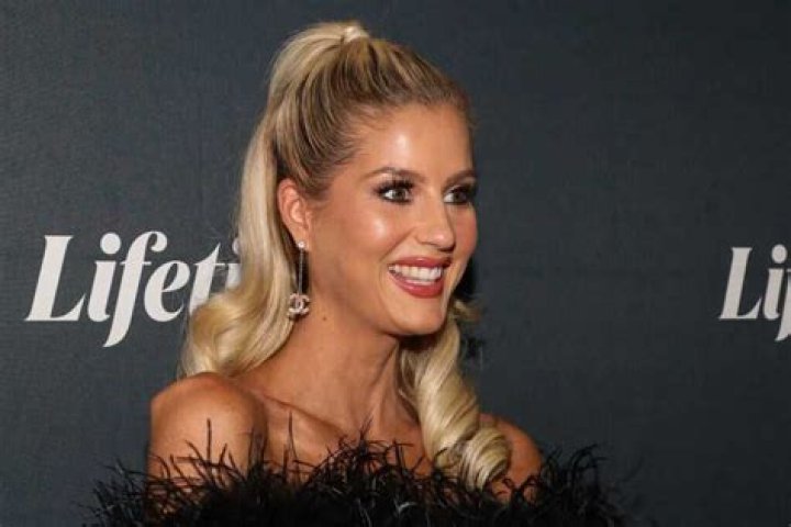 Emma Hernan Height, Weight, Net Worth, Age, Birthday, Wikipedia, Who, Nationality, Biography