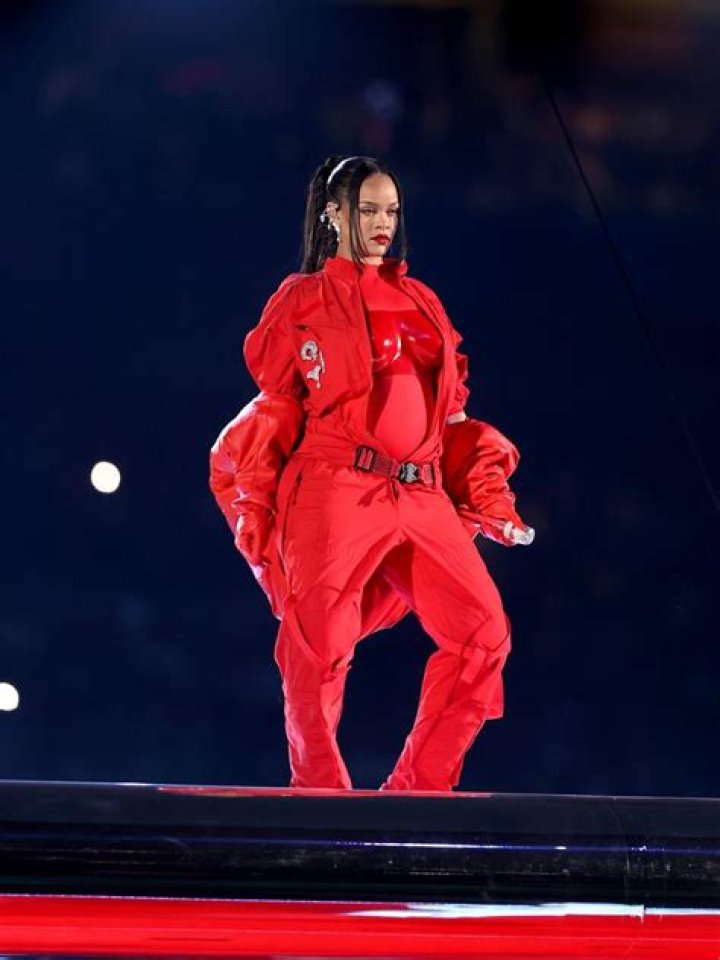 
Fast Rising Star, Inneye Obong Stirs Reactions As She Shares New Pictures In A Red Outfit. 