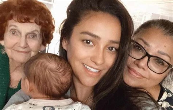 Father Mark Mitchell & Mother Precious Garcia, Shay Mitchell Parents and Grandmother Death Cause