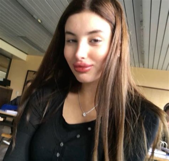 Grandmother Liz Height, Weight, Net Worth, Age, Birthday, Wikipedia, Who, Nationality, Biography