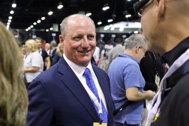 Greg Abel Age, Birthday, Wikipedia, Who, Nationality, Biography