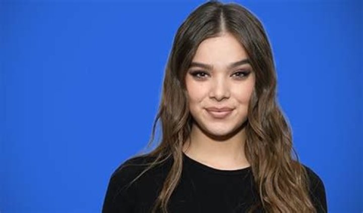 Hailee Steinfeld Height, Weight, Net Worth, Age, Birthday, Wikipedia, Who, Nationality, Biography