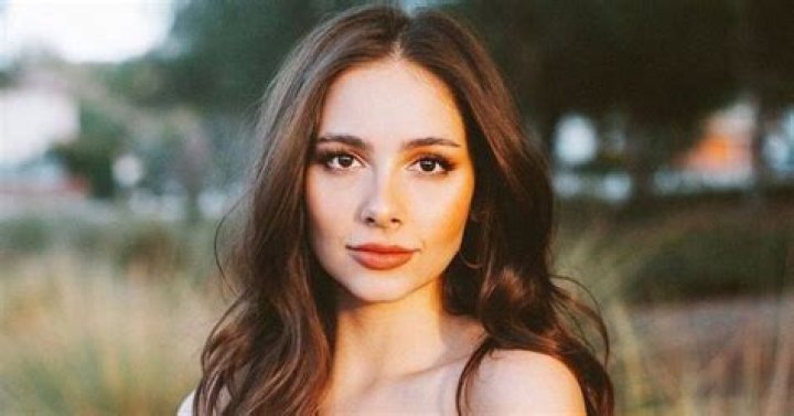 Haley Alexis Pullos Height, Weight, Net Worth, Age, Birthday, Wikipedia, Who, Nationality, Biography