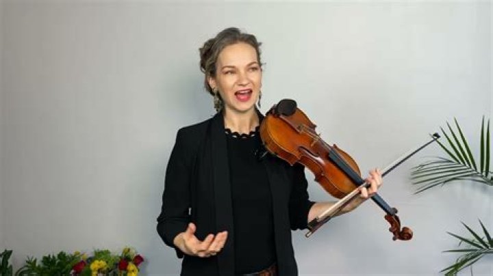 Hilary Hahn Height, Weight, Net Worth, Age, Birthday, Wikipedia, Who, Nationality, Biography