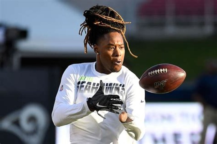 
How Did Shaquem Griffin Lose Hand? NFL Linebacker Announces Retirement 