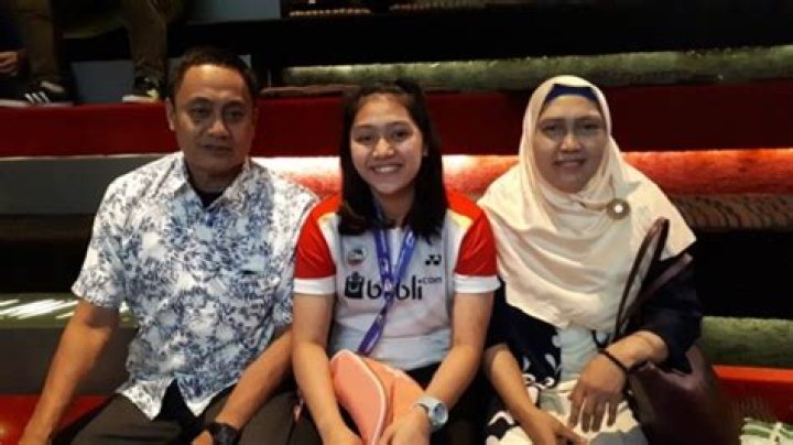 Indah Cahya Height, Weight, Net Worth, Age, Birthday, Wikipedia, Who, Instagram, Biography