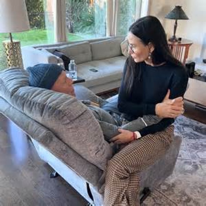 
Is Demi Moore Related To Bruce Willis? Explained 