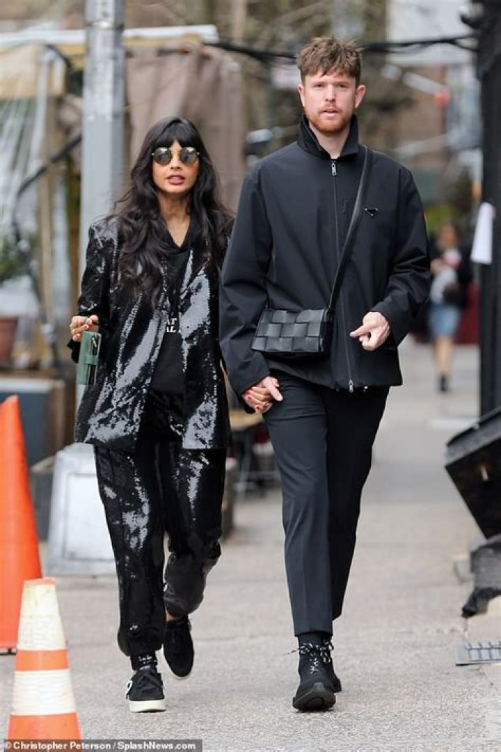 
Is Jameela Jamil Really a Lesbian? You Won’t Believe What We Found Out! 