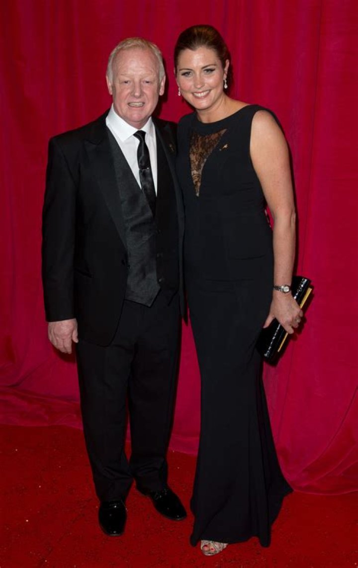 
Is Les Dennis Still Alive? What Happened To Les Dennis? Les Denniss Bio, Age, Wife And Net Worth 