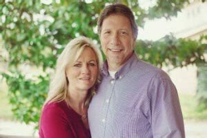 Is Loren Larson Married? His Bio, Age, Wife, Family, Net worth and Wikipedia