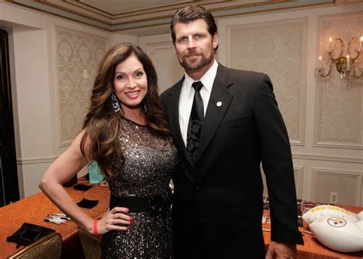 Is Scott Erickson Married to Wife? Or Dating Girlfriend? Kids