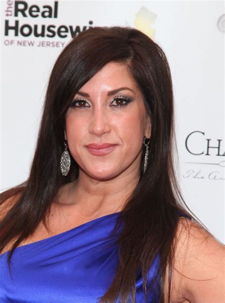 
Jacqueline Laurita Height, Weight, Net Worth, Age, Birthday, Wikipedia, Who, Nationality, Biography 