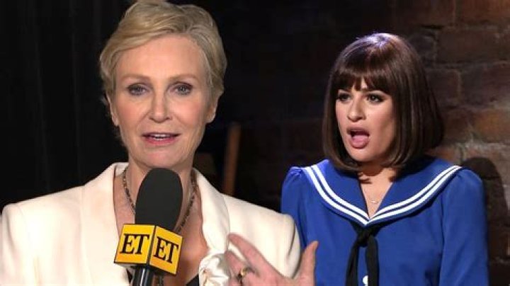 
Jane Lynch Raves Over Lea Michele in ‘Funny Girl’ 