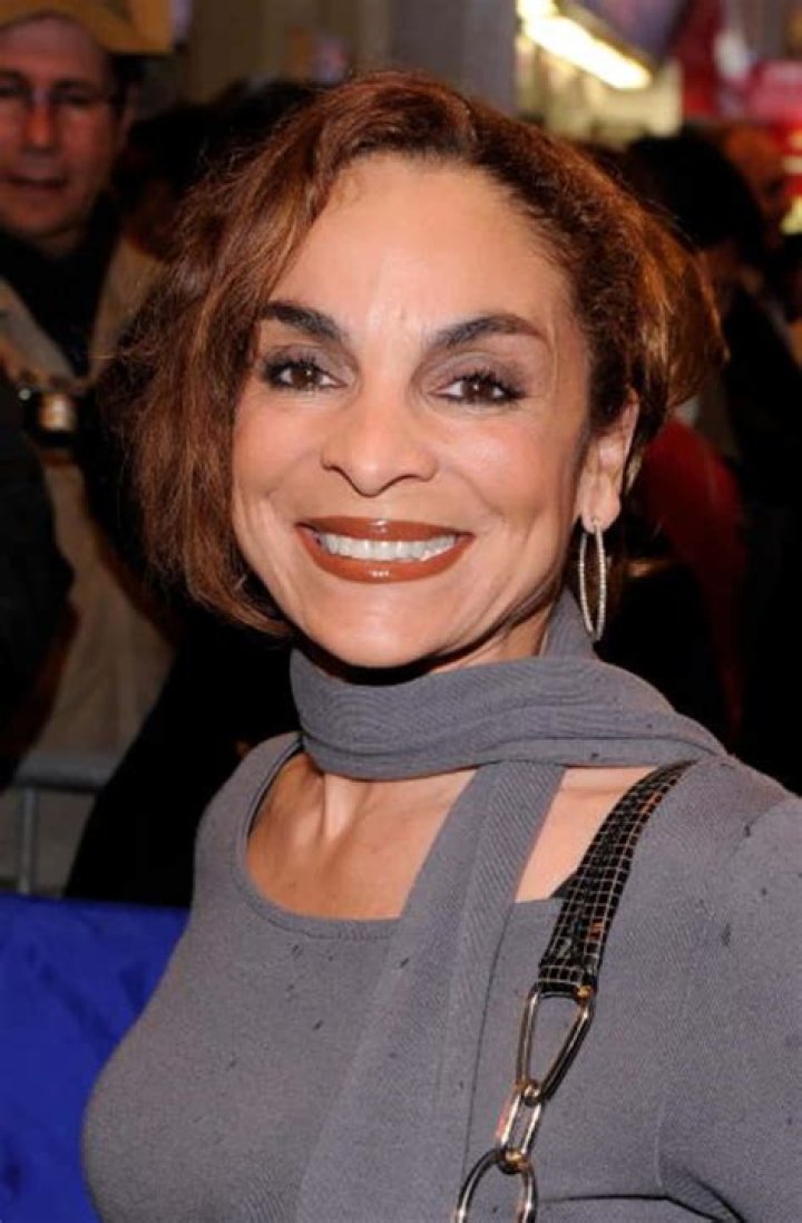 Jasmine Guy Height, Weight, Net Worth, Age, Birthday, Wikipedia, Who, Nationality, Biography