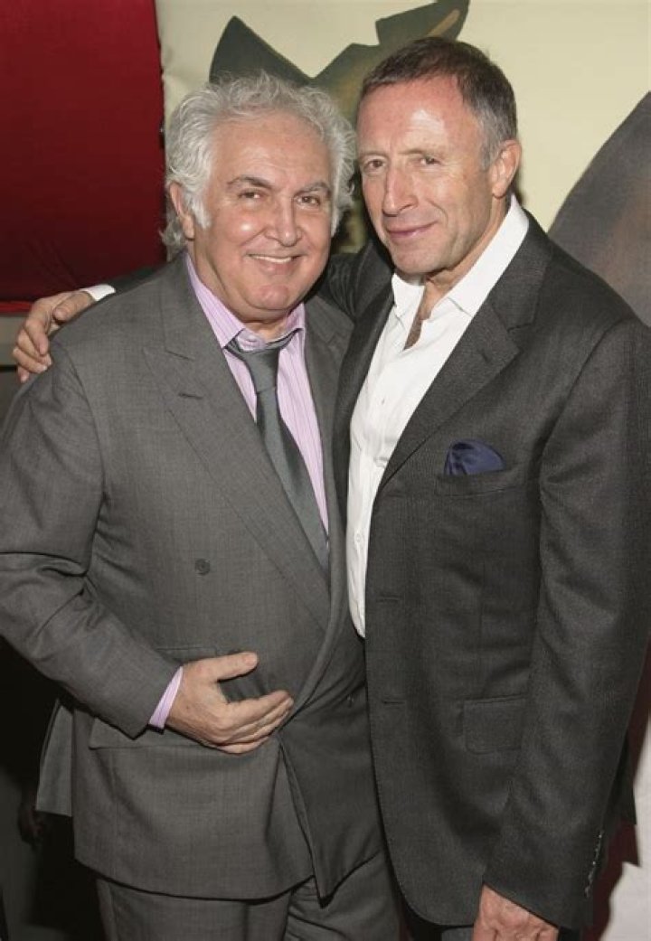 Jeff Laurence Height, Weight, Net Worth, Age, Birthday, Wikipedia, Who, Nationality, Biography