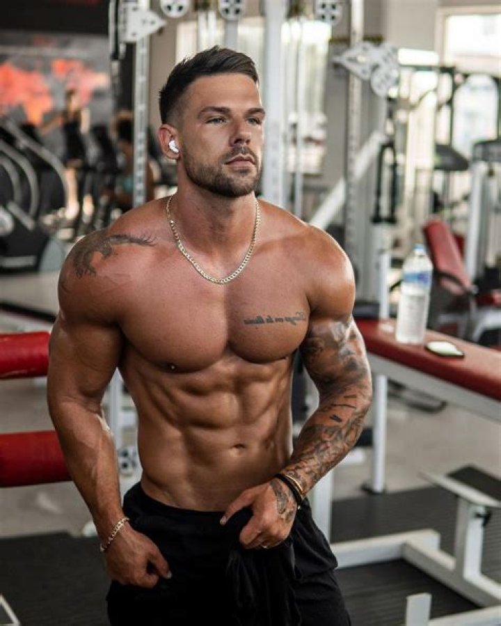 Joss Mooney