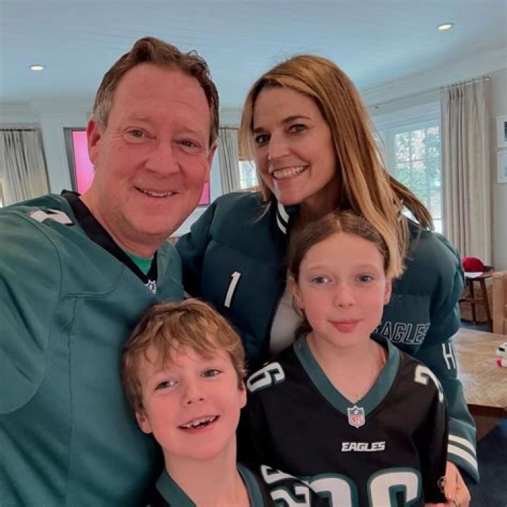 Kate Chastain Husband: Is She Married To Josh Robert? Family And Net Worth