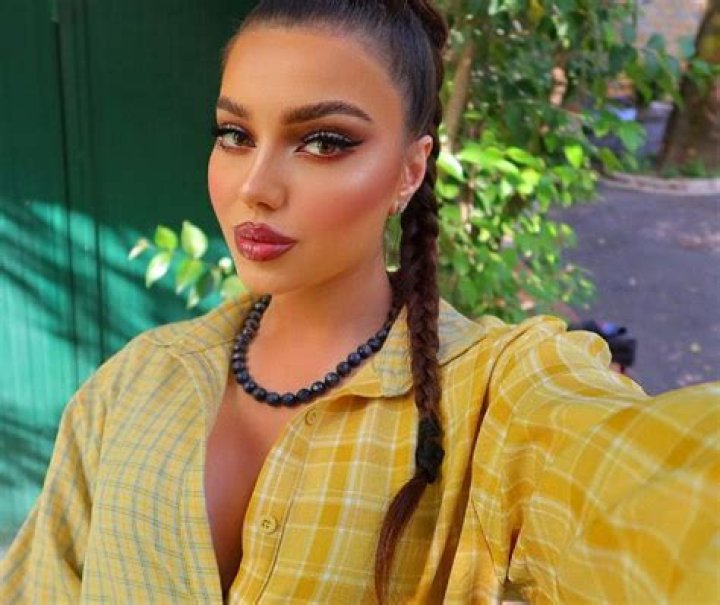 
Katrina Rosita Height, Weight, Net Worth, Age, Birthday, Wikipedia, Who, Instagram, Biography 