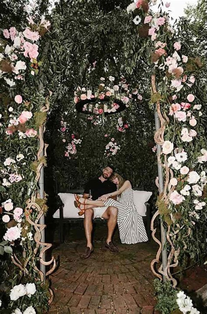 
Keaton Hoskins and Girlfriend Madi Got Engaged During The Holidays: Find The Photos Here 