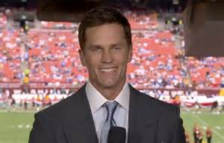 Kevin Burkhardt Height, Weight, Net Worth, Age, Birthday, Wikipedia, Who, Nationality, Biography