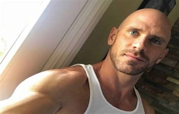 
Kevin Czuczman Height, Weight, Net Worth, Age, Wiki, Who, Instagram, Biography 