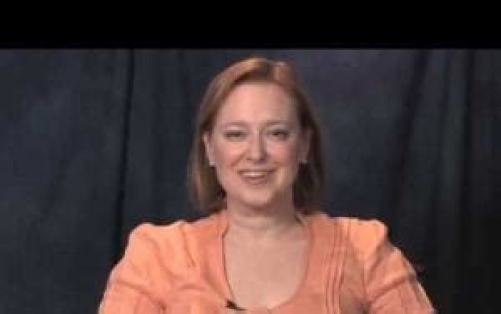 Lauri Hendler Height, Weight, Net Worth, Age, Birthday, Wikipedia, Who, Instagram, Biography