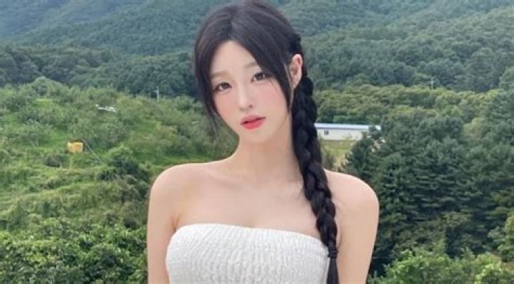 Lee Sung Kyung Height, Weight, Net Worth, Age, Birthday, Wikipedia, Who, Nationality, Biography