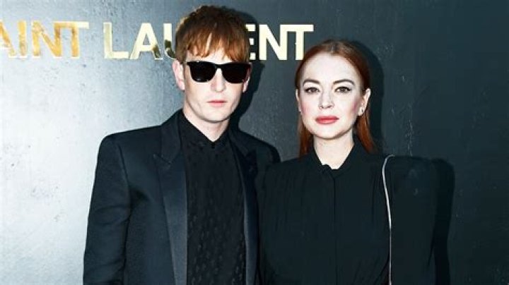 
Lindsay Lohan’s Recreated Throwback Photo With Brother Dakota Will Give ‘Parent Trap’ Fans Nostalgia 