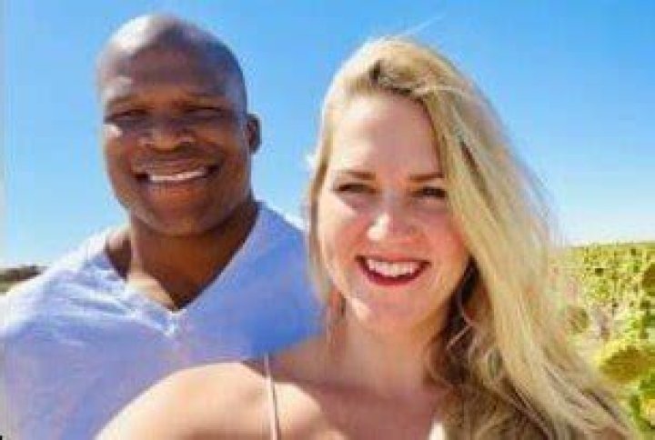 
Lindsay Myeni Facts, Age, Birthday, Wikipedia, Who, Nationality, Biography 