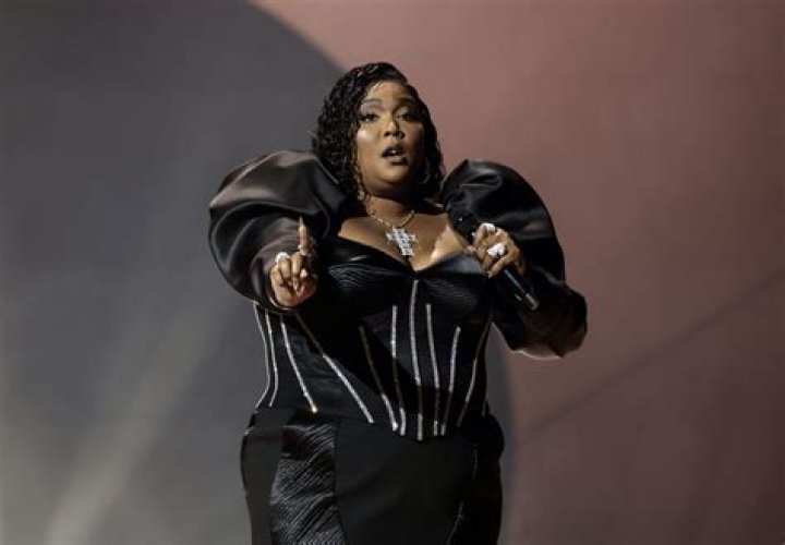 
Lizzo Exudes Bombshell Energy in New Empowering Swimsuit Selfies: ‘Sex Symbol’ 