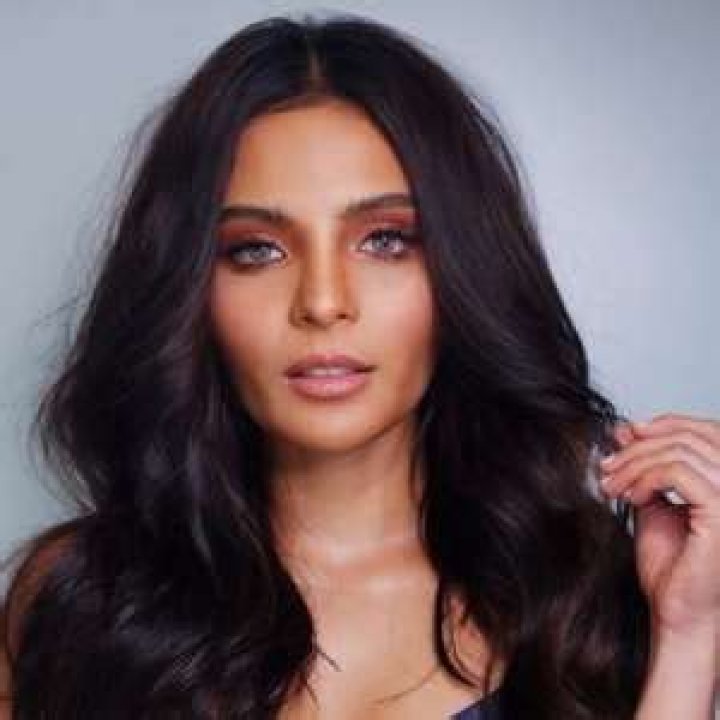 
Lovi Poe Height, Weight, Net Worth, Age, Birthday, Wikipedia, Who, Nationality, Biography 