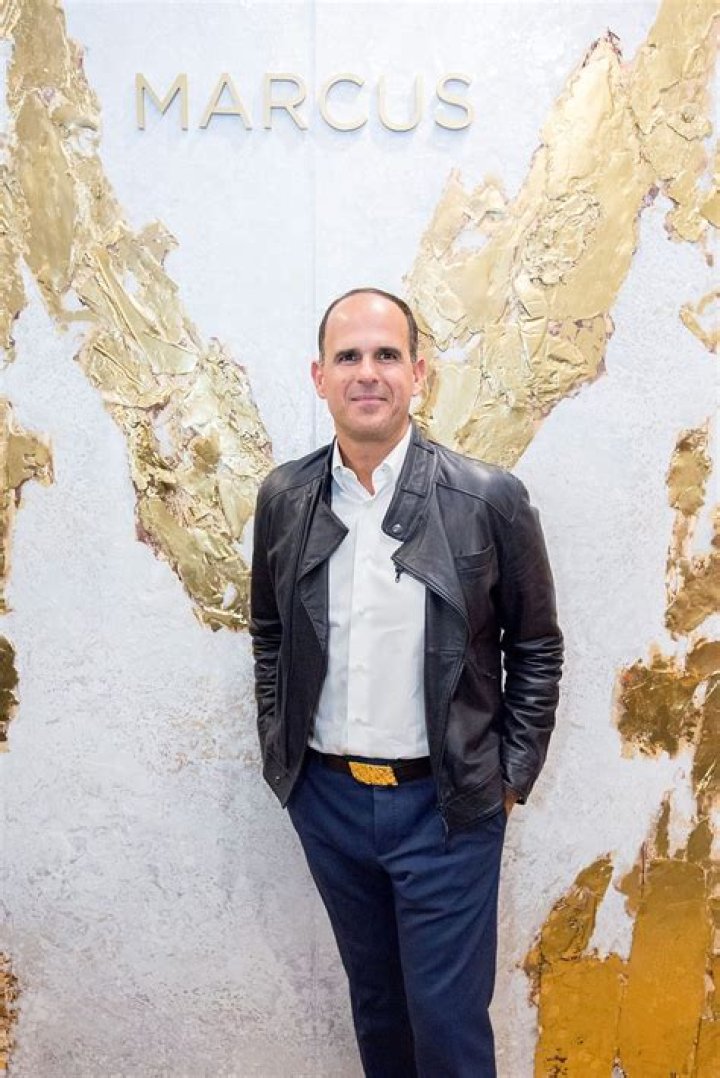 Marcus Lemonis Height, Weight, Net Worth, Age, Birthday, Wikipedia, Who, Nationality, Biography